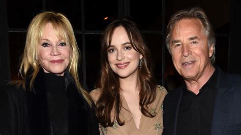 dakota johnson genitori.
